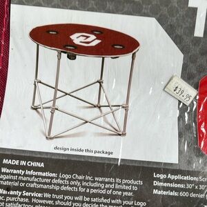 Sooners round table top. Great piece to add to man cave or tailgating.